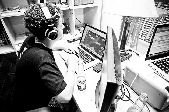 D. Tucker photo2 The Beginning 100Jamz.com and D. Tucker 